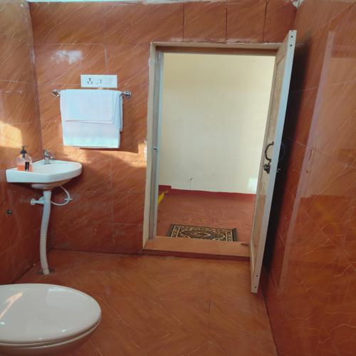 Seema Homestay, Aiti